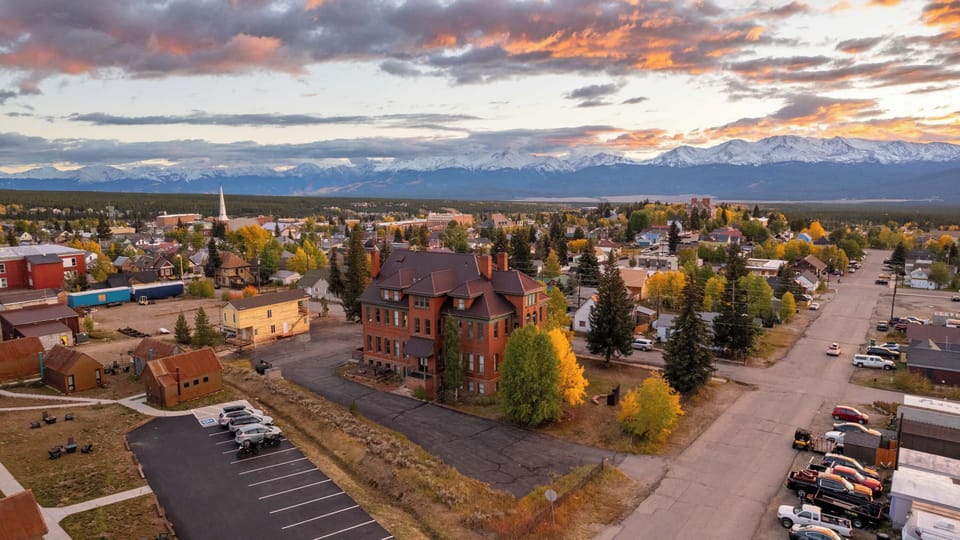 ★ "super quiet, surprising for a historic building" — Lindsay
