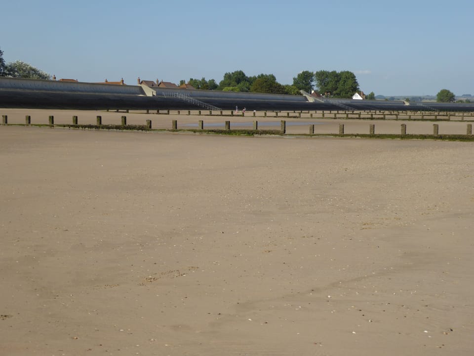 Long flat sandy beach with plenty of space to play beach games