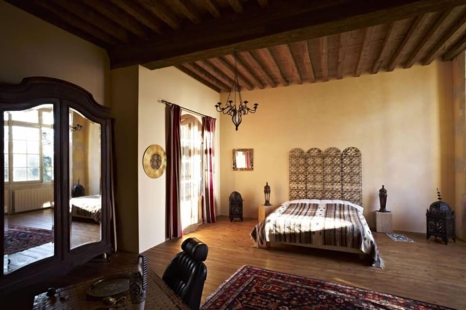 Moroccan bedroom