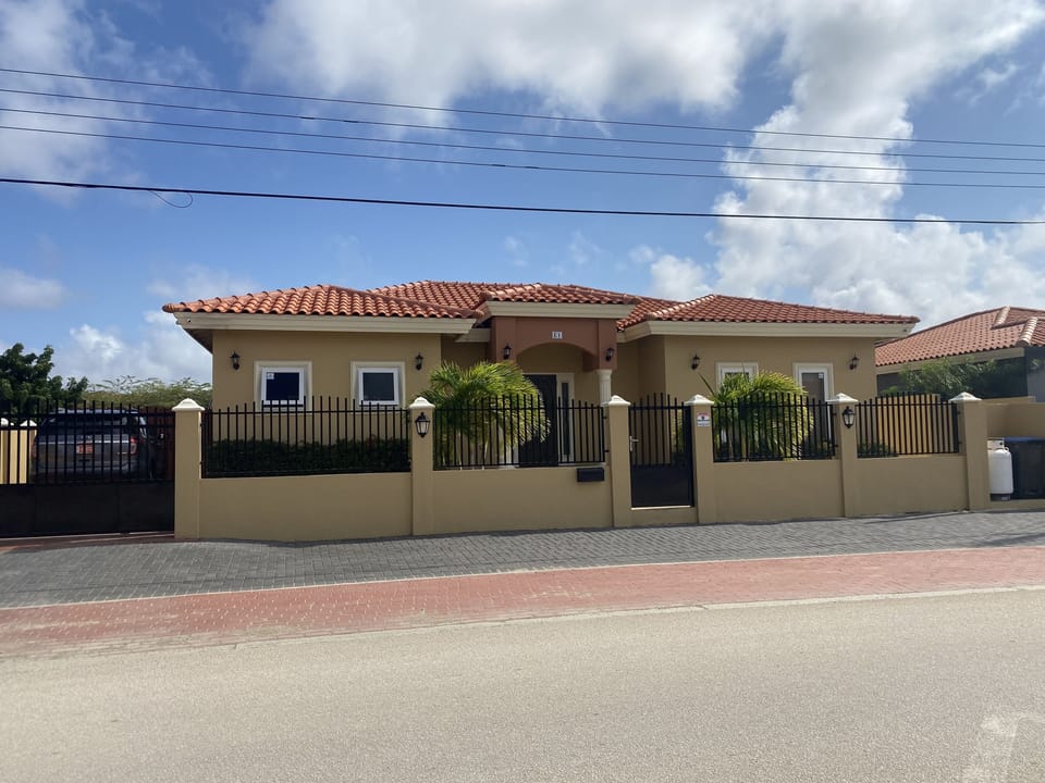 Secure property in wonderful neighborhood 