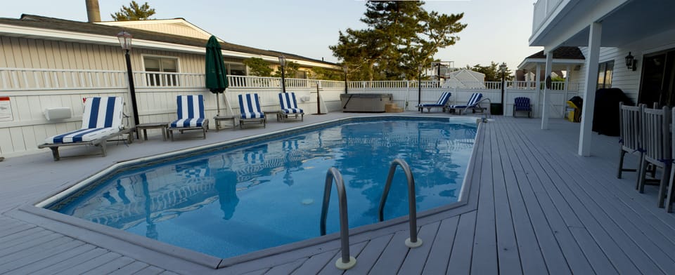 Pool and hot tub