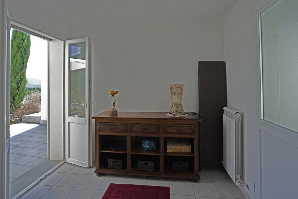 Hallway leading to garden