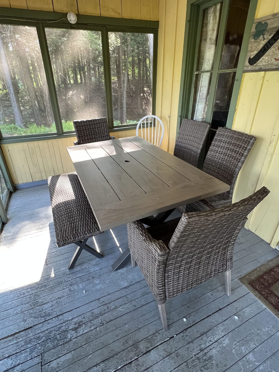Outdoor dining