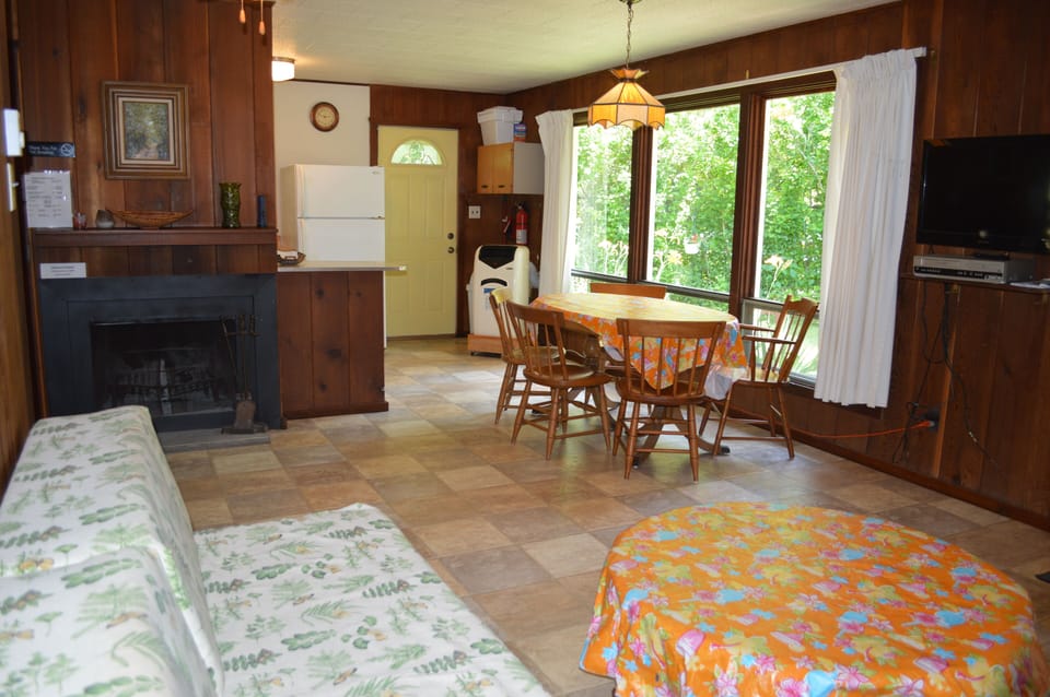 Living room of Cottage #1