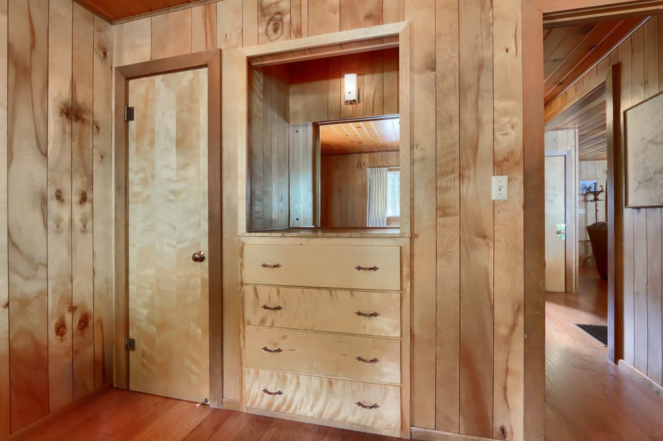 Closet in bedroom two