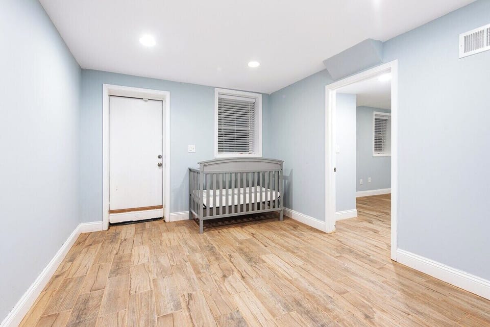 Baby Crib on lower level 