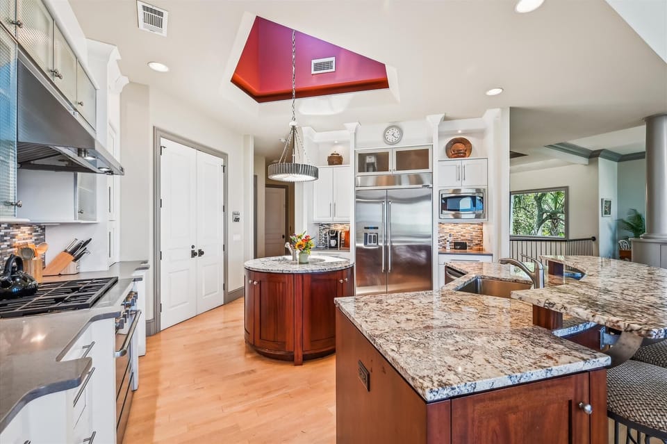 Kitchen at 8 Junket