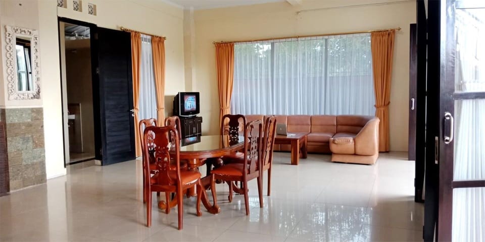 CHEAPER and COZY 3BR in JIMBARAN GWK
