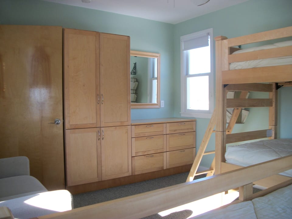 Bunk Bedroom Vanity