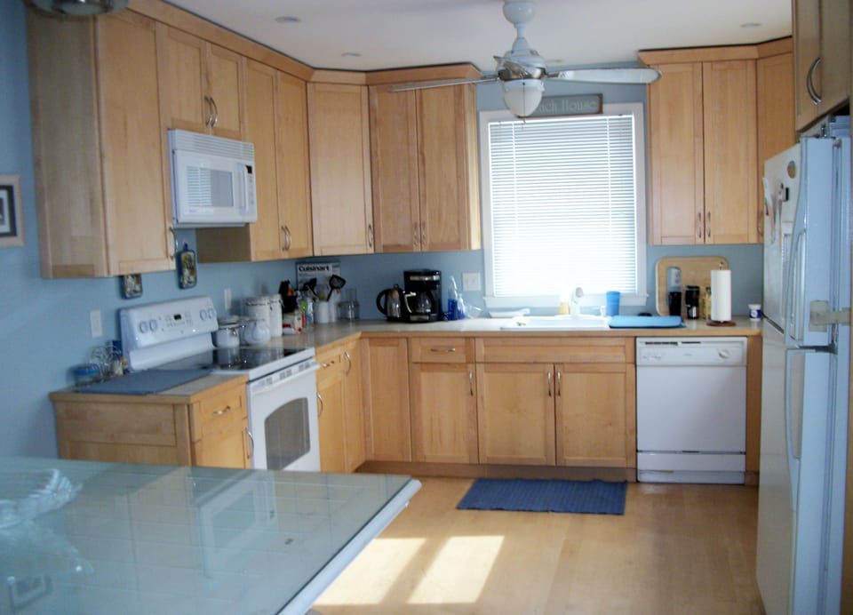 Kitchen with dining area
