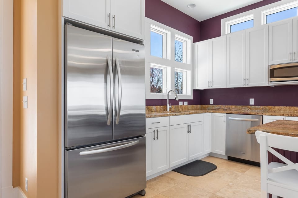 Gourmet kitchen