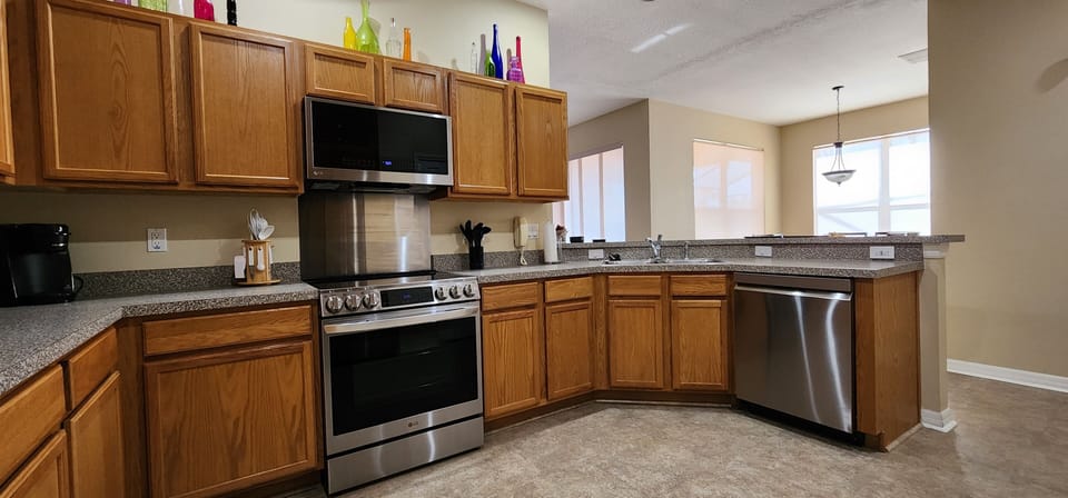 Updated kitchen appliances for when you feel like a home cooked meal on vacation