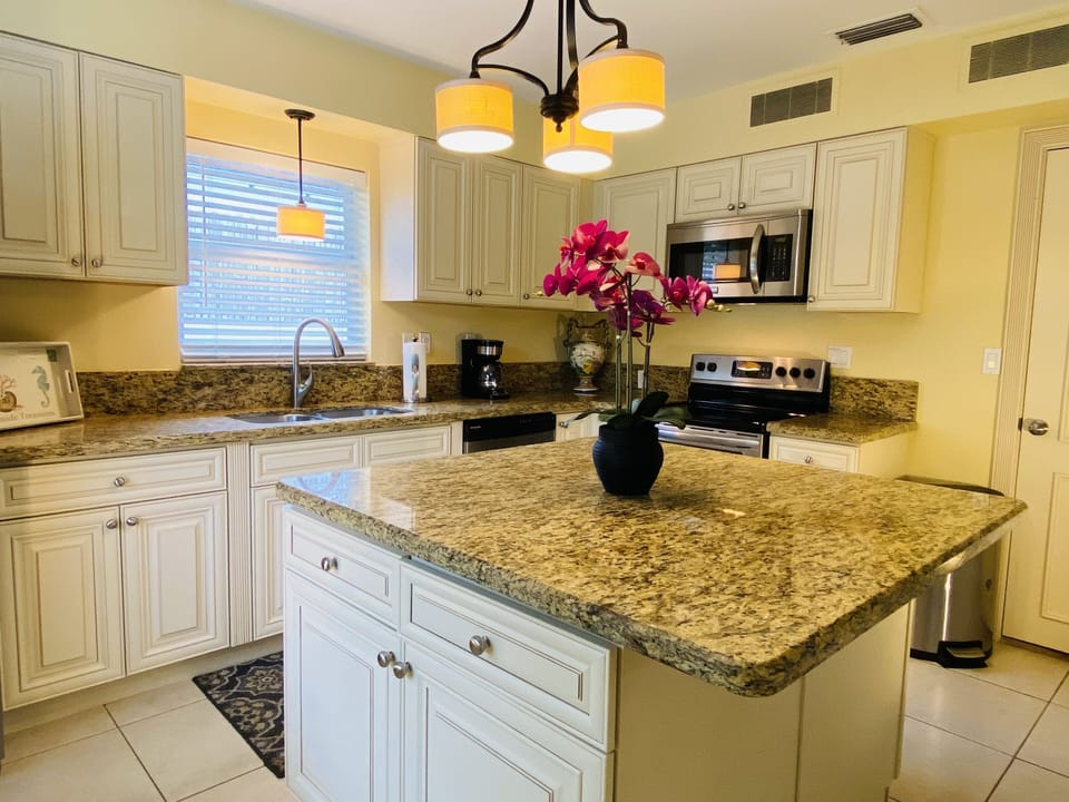 Nice fully stocked kitchen with Island
