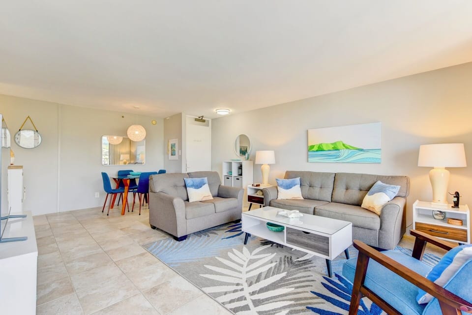 Spotlessly clean and comfortable with an open floor plan