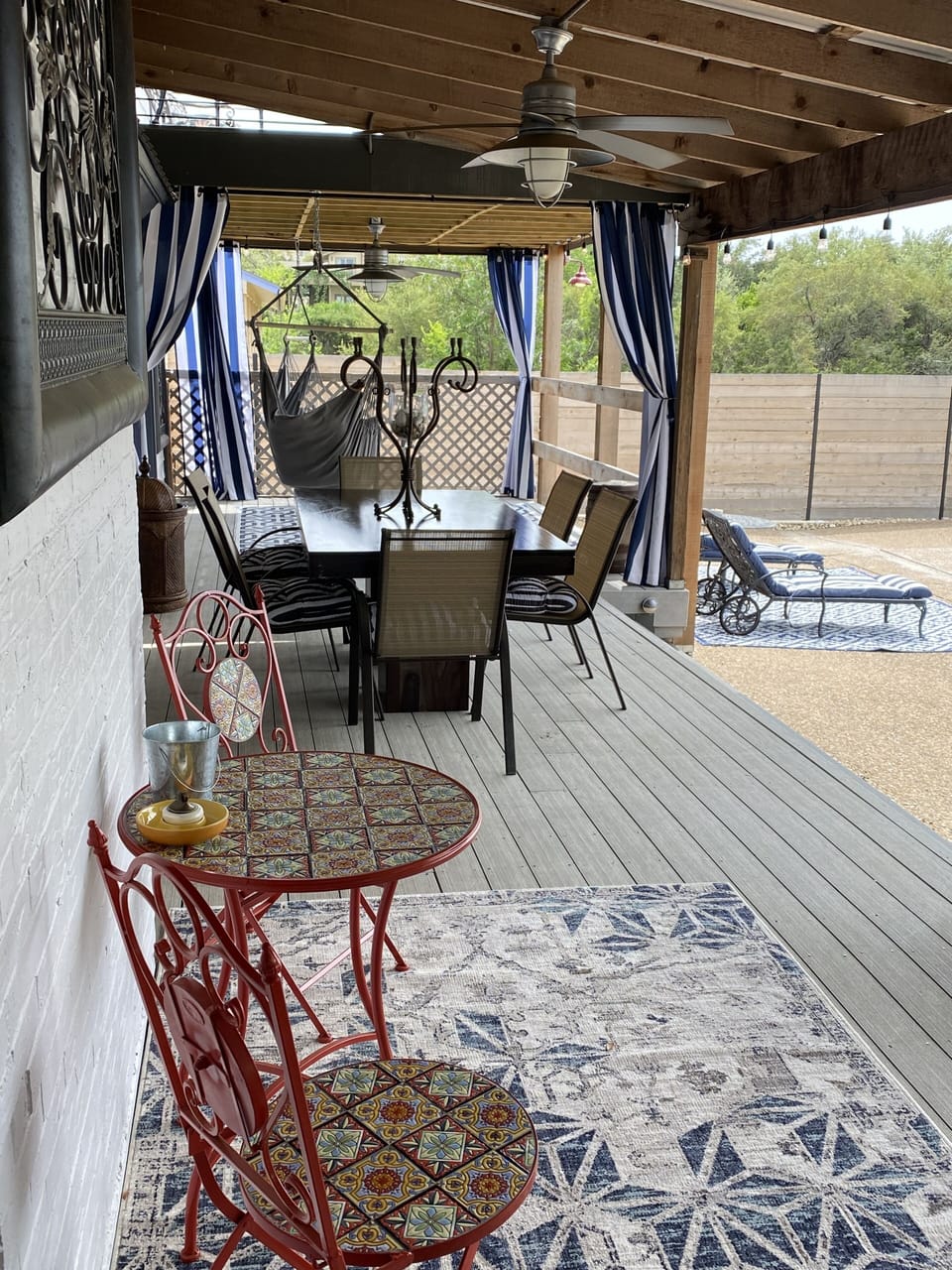 Outdoor dining