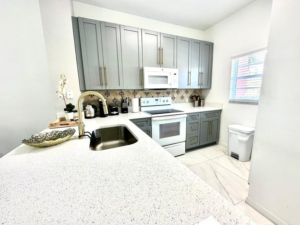 Fully equipped kitchen 
