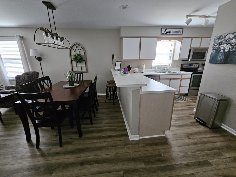 Spacious fully-stocked kitchen