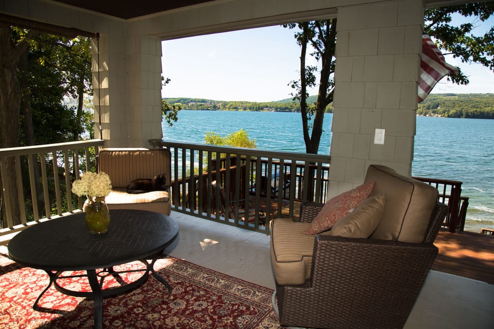 COVERED PORCH