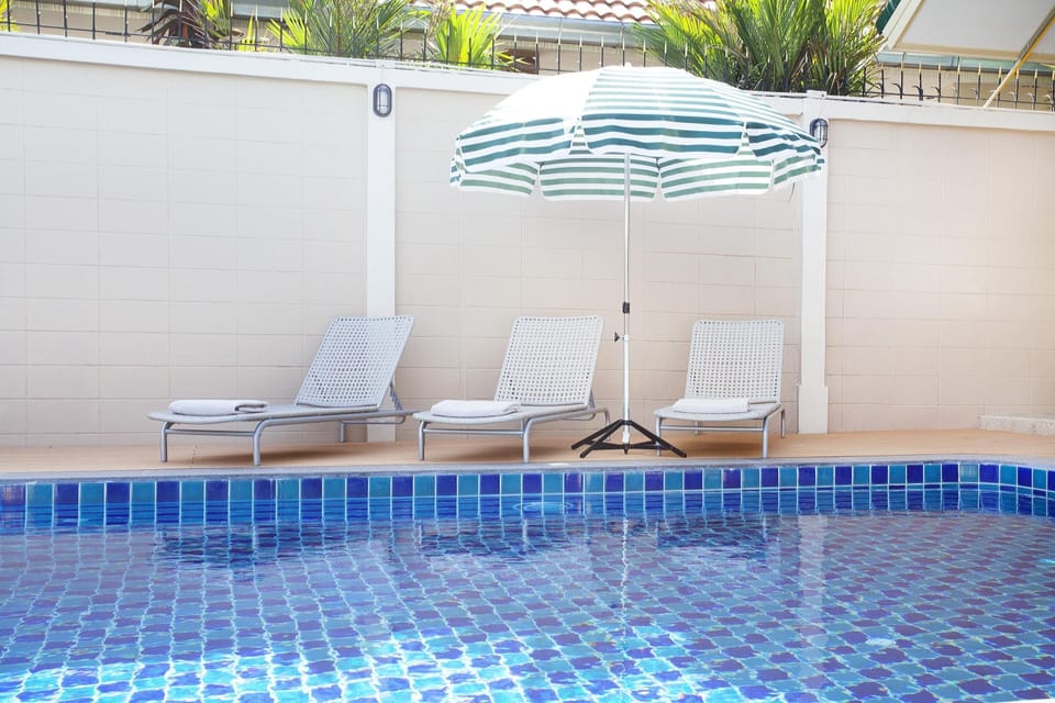 Pratumnak Pool Villa Tanzanite