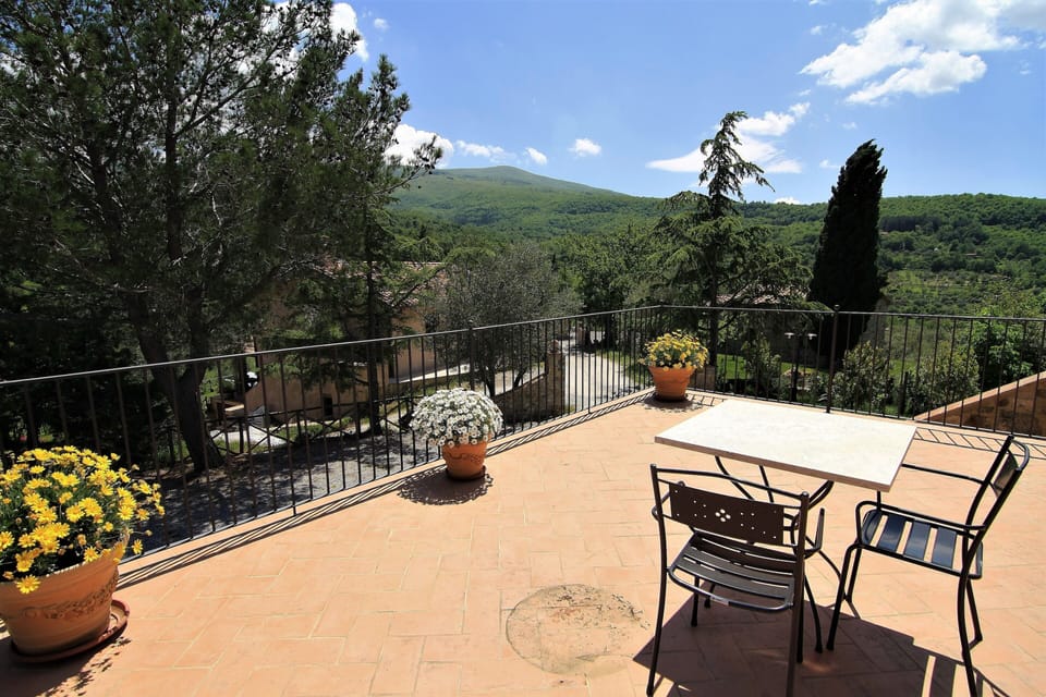 Quercia apt.: the terrace