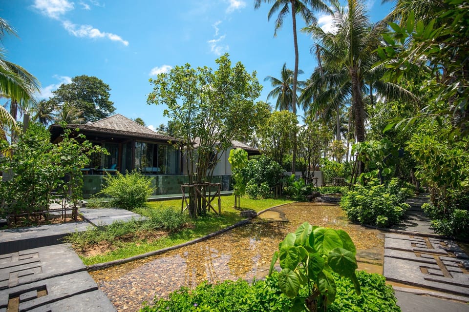 2 Bedroom Luxury Pool Villa Garden View