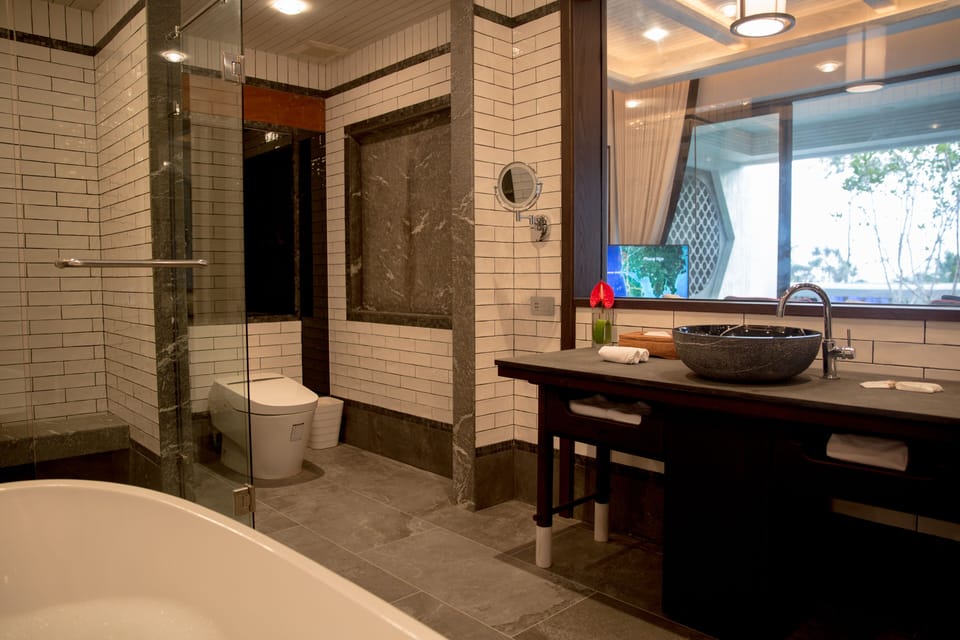 1Bedroom Baba Pool Suite Ocean View -01