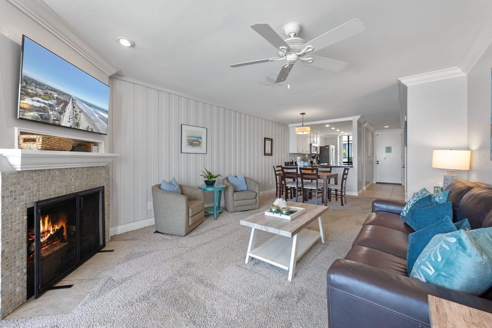 Seamless flow from living room to dinning area