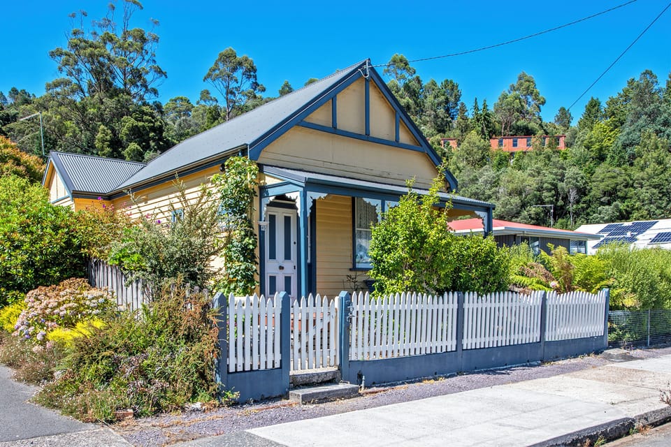 Frontage - Original 1900`s Cottage.