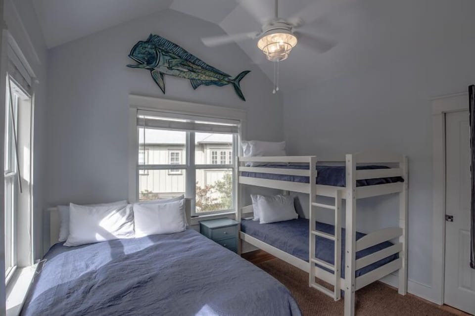 2nd Floor Guest Bedroom ~ Private bathroom with tub/shower combination