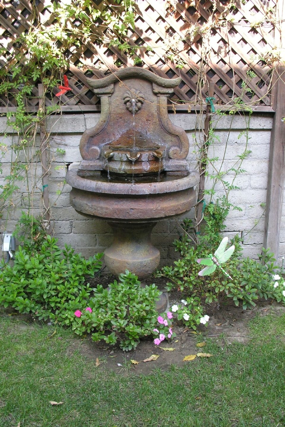 Private garden fountain