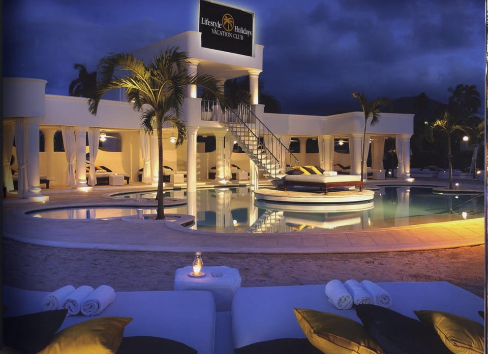 our membership gives you exclusive access to the VIP pool and bar