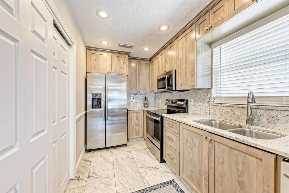 Fully loaded kitchen with pantry 