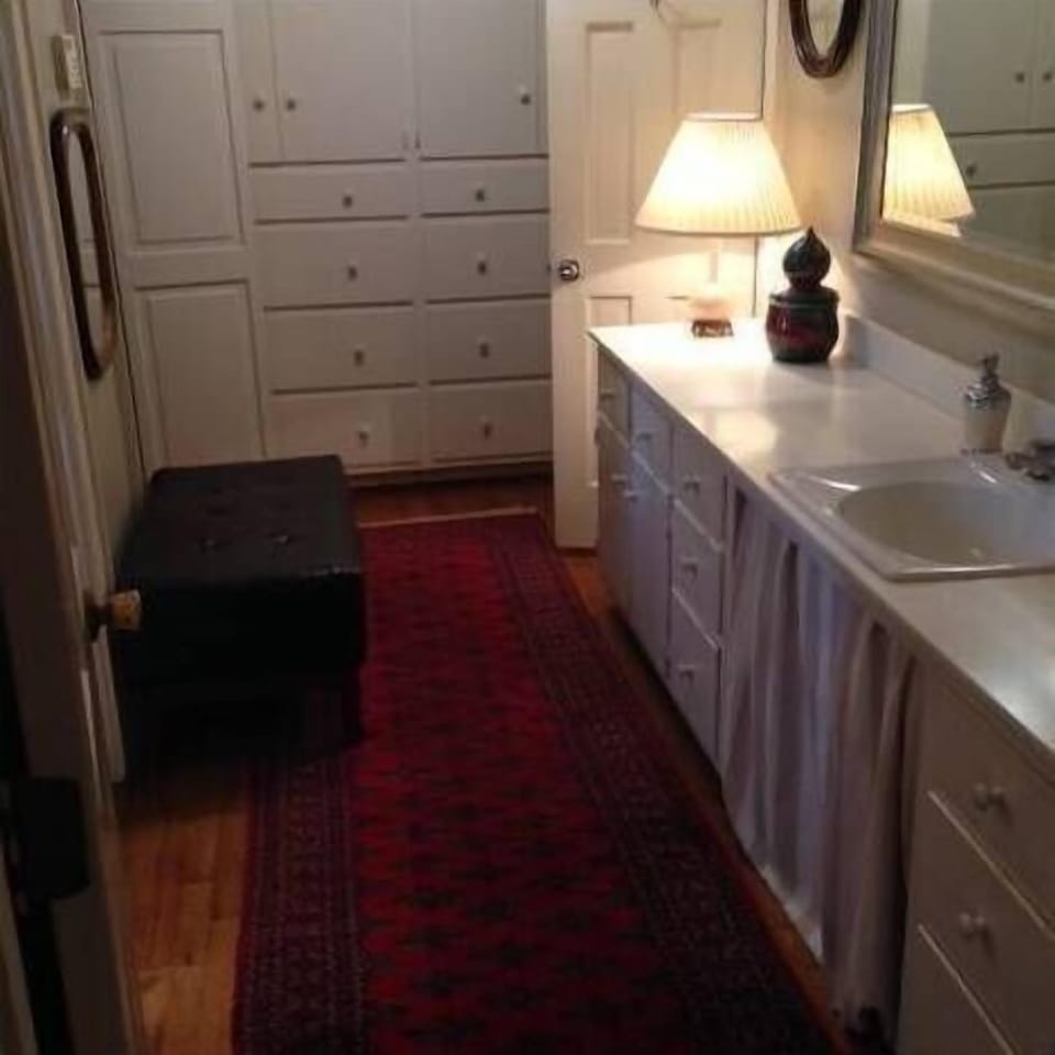 Master bedroom, dressing room