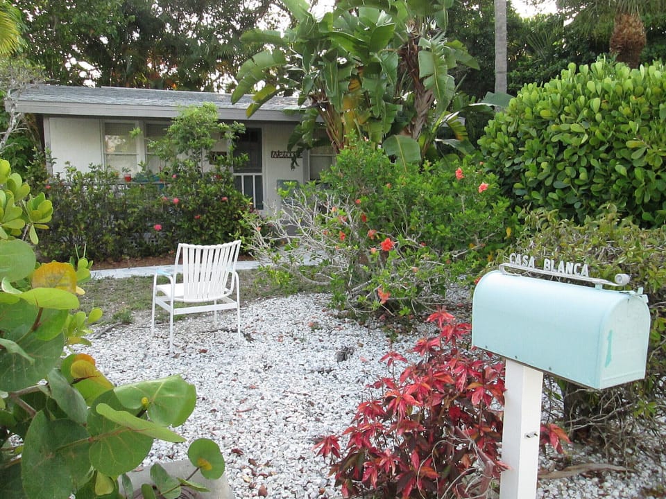 Casa Blanca Cottage mail box