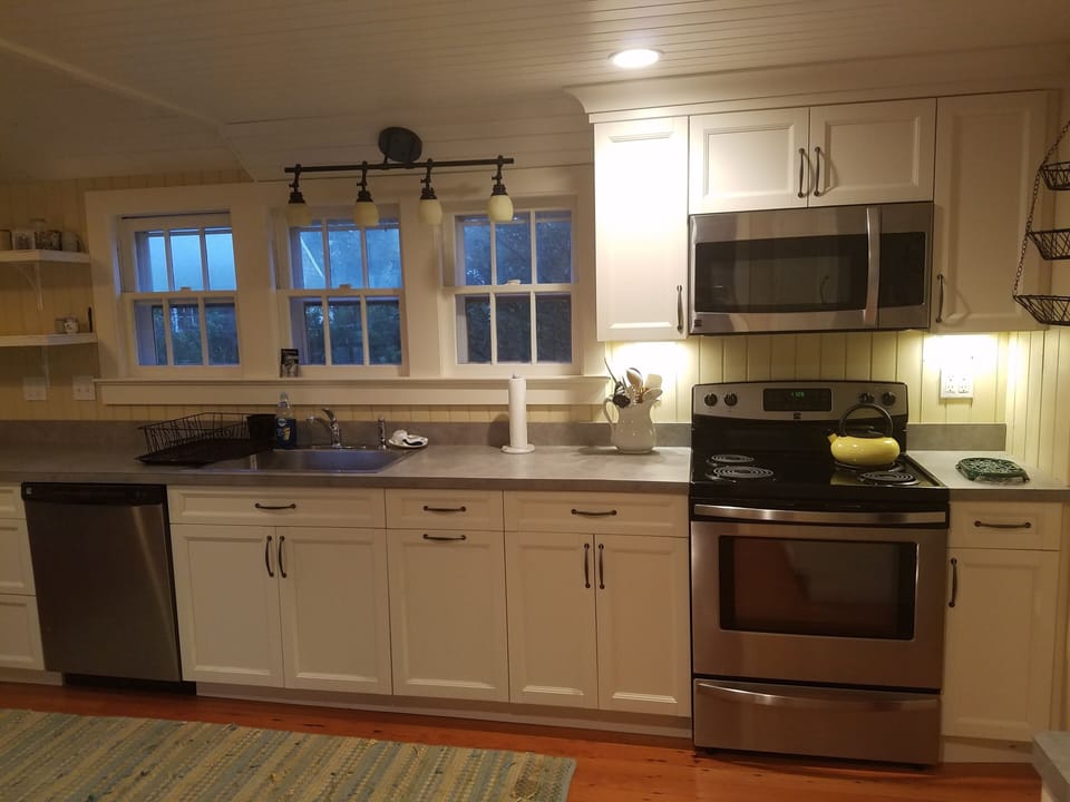 Another view of the kitchen
New appliances