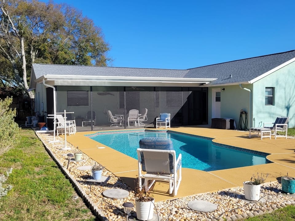 New screened in back patio