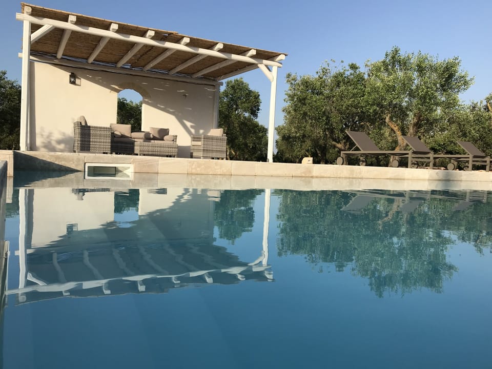 Pool pergola