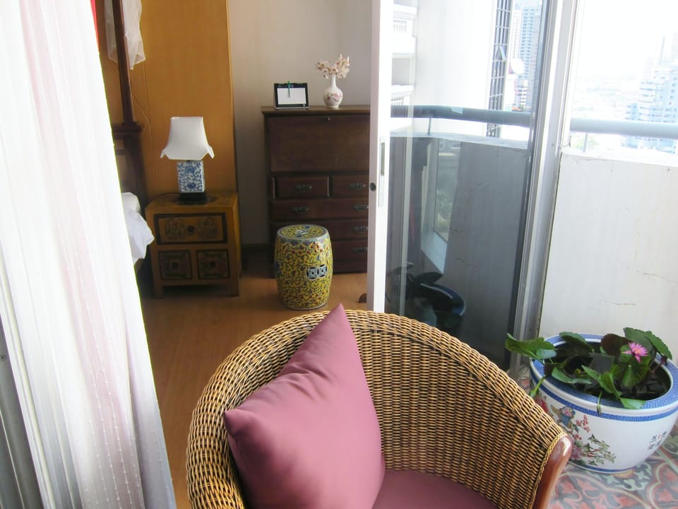 1 BR Oriental Decor@BTS Phrom Phong