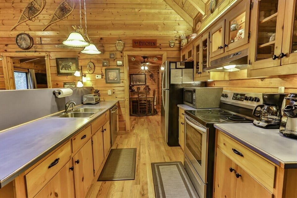 Kitchen walk through to dining area