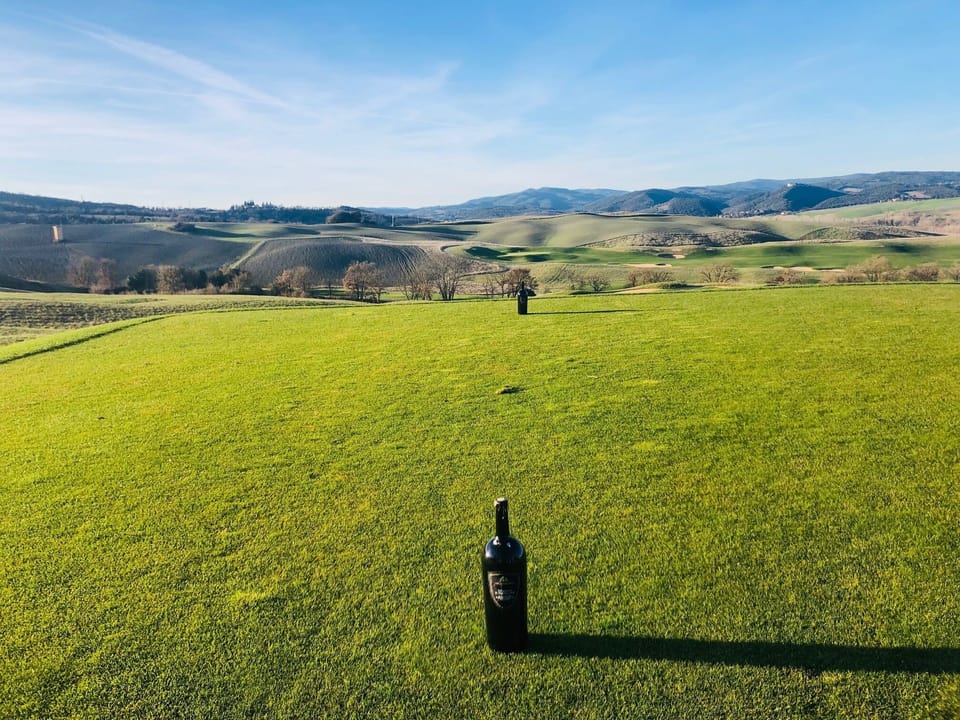 Your round! The 5☆golf retreat at Castiglion del Bosco is just a 3 minute drive