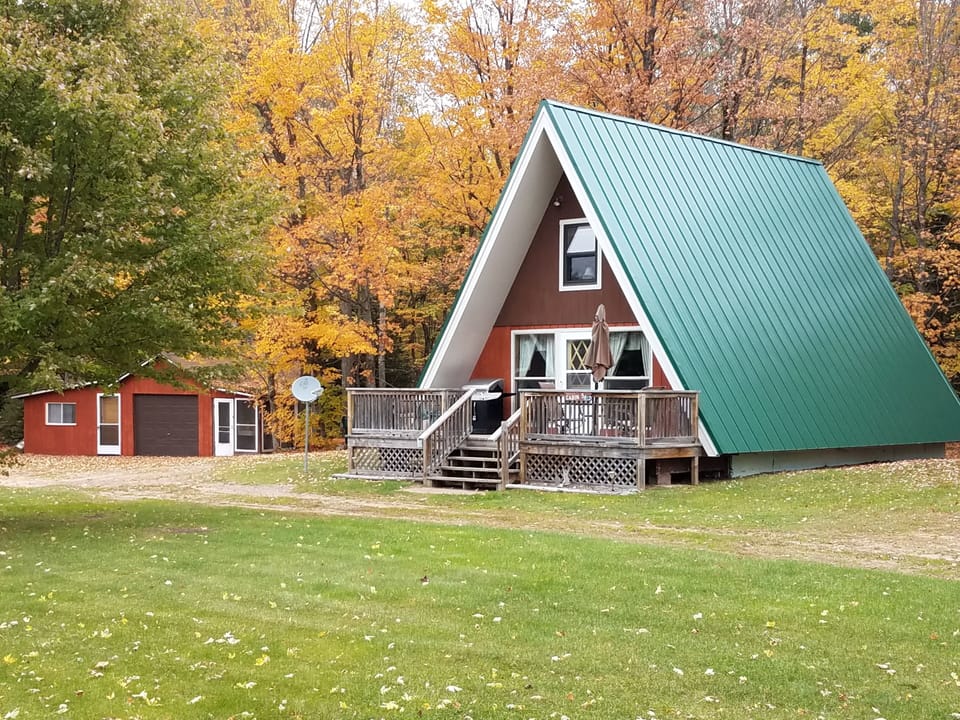Big yard and privacy!