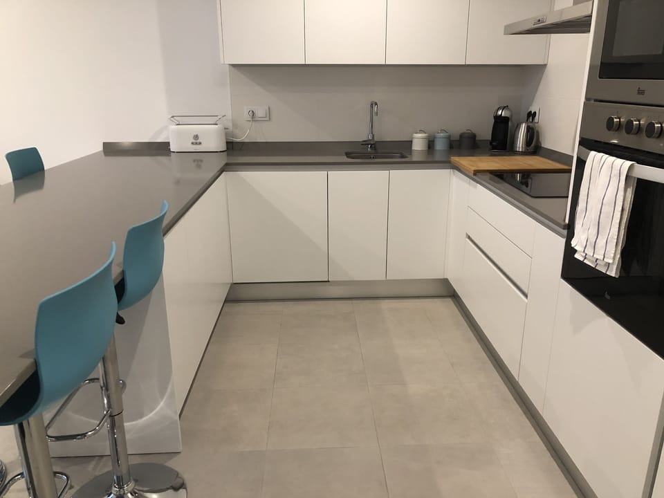 well equipped kitchen 