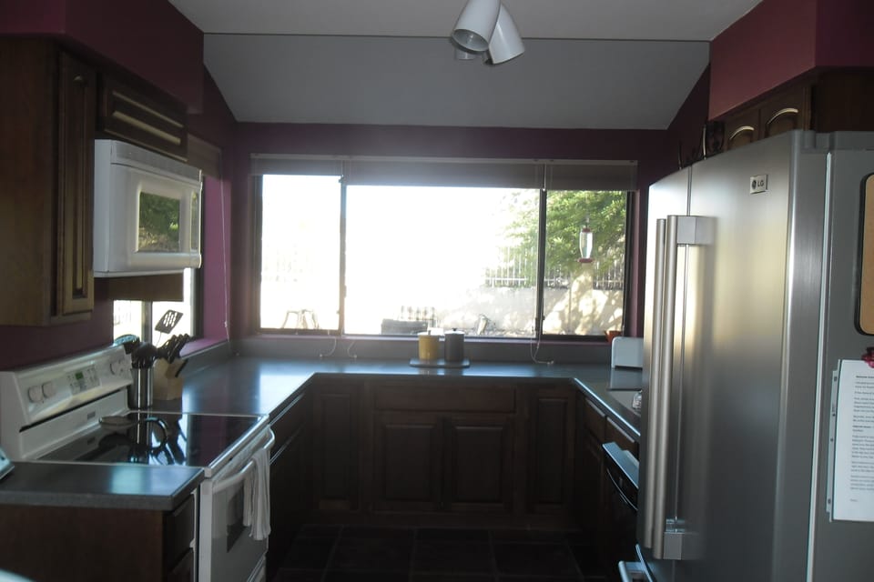 Kitchen with mountain views!
