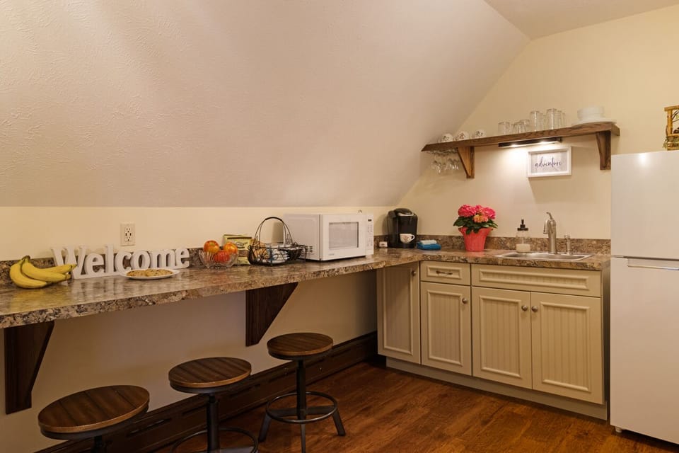 Breakfast bar.