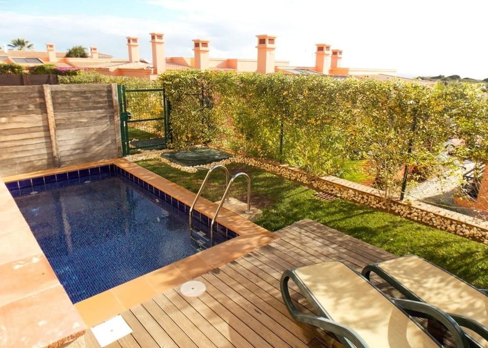 Private pool