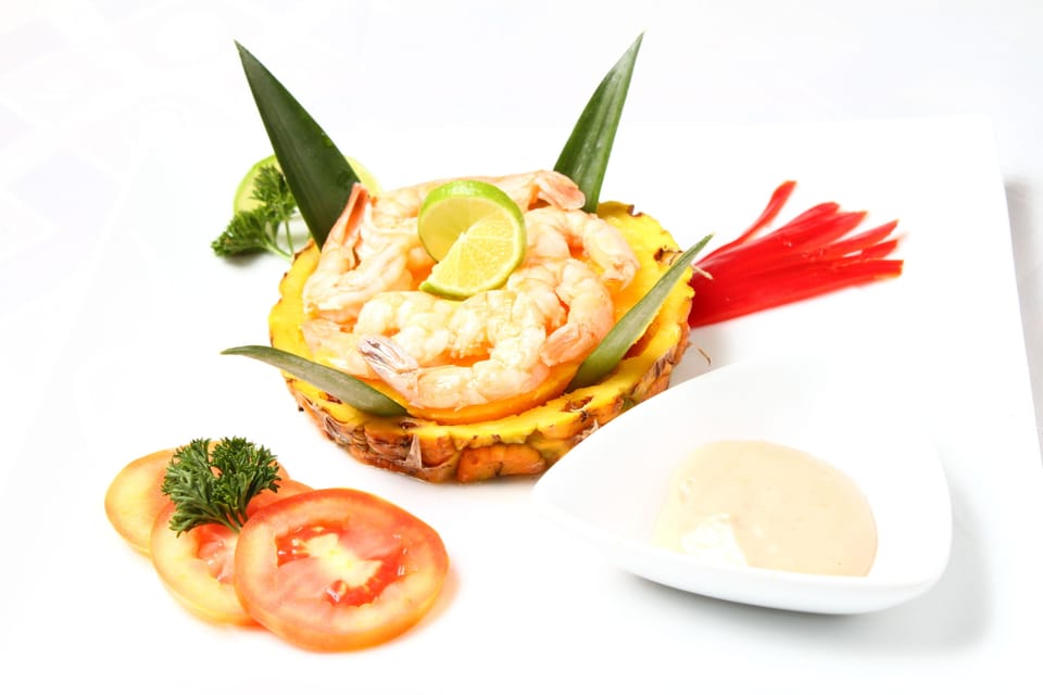 On-site restaurant can deliver the food to your door!
