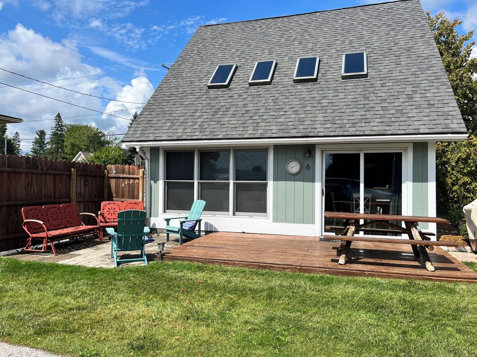 Front of the cottage with deck