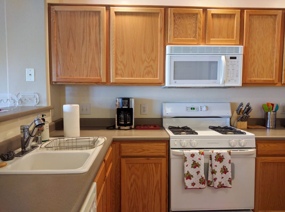 Kitchen - Sink Area.