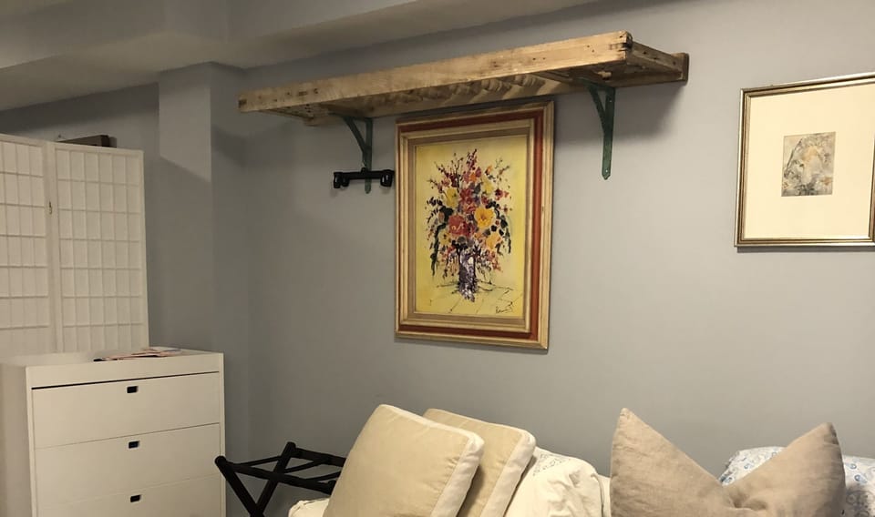 Dressing area for clothes and suitcase 