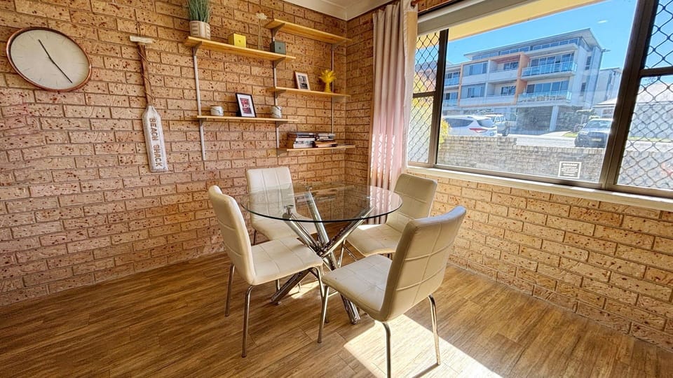 Dining area. 